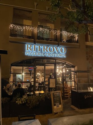Ritrovo by null