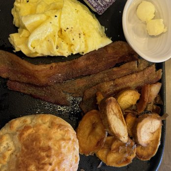 New Day Eatery - Traditional Breakfast with bacon - Juice Bars & Smoothies Near Me - Port Angeles, Washington