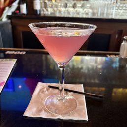 The perfect Cosmopolitan!! So tasty!