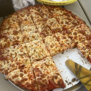 Bill's Pizza & Pub - Pizza Near Me - Mundelein, Illinois Bill's Pizza & Pub - Pizza Near Me - Mundelein, Illinois
