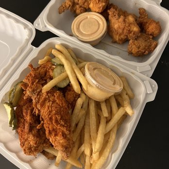 Cluck & Blaze - Cluckin' Bites Spice Lvl You Can Do Better (Top) & The Tender Combo Spice Lvl Better (Bottom) - Chicken Shop Near Me - Long Beach, California
