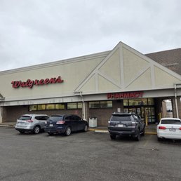 Exterior outside entrance of Walgreens - Entrance View - Kansas City, Missouri Exterior outside entrance of Walgreens - Entrance View - Kansas City, Missouri