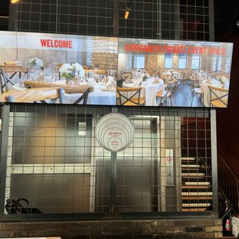 Giordano's - Host Stand - Pizza Near Me - Chicago, Illinois Giordano's - Host Stand - Pizza Near Me - Chicago, Illinois