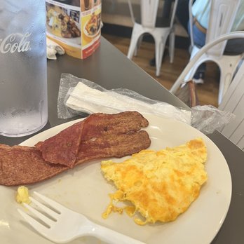 Eggs Up Grill - Egg and bacon - Breakfast & Brunch Near Me - Garner, North Carolina