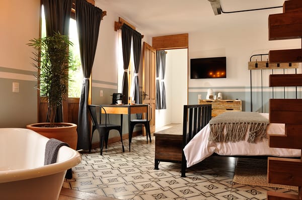 Clandestino Hotel by null