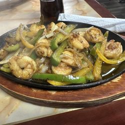 Pupuseria Salvadoreña - Fajitas de Camaron