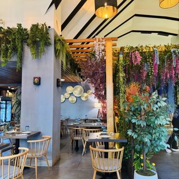 Hey Thai - Dining Ambiance - Thai Near Me - New York, New York