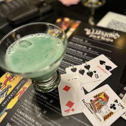 Illusions Bar & Theater - I wanted to tell you all the concoctions. The 2 (ok 3) I had were fabulous!