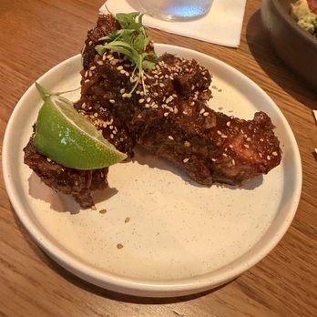 Earls Kitchen + Bar - Sticky ribs - Cocktail Bars Near Me - Honolulu, Hawaii