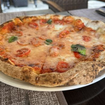 La Bussola - Pizza Margherita - Pizza Near Me - Florence, FI