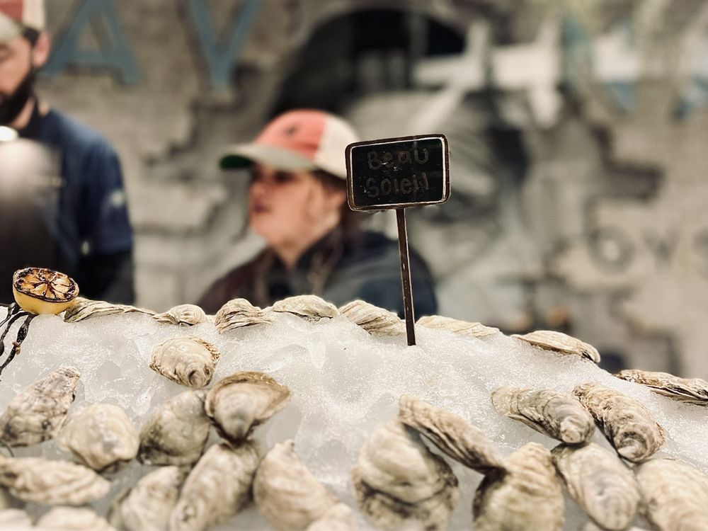 Social spots from Savannah Oyster