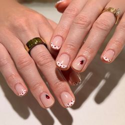 Wave Nail Studio