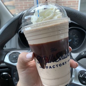 MilkShake Factory McCandless Crossing - Desserts Near Me - Pittsburgh, Pennsylvania
