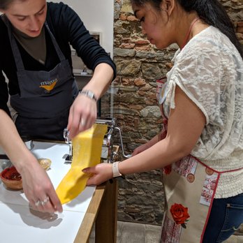 Mama Florence - chef laura with my other cuzzo - Cooking Schools Near Me - Florence, FI