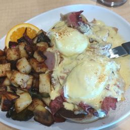 Irish Bene with fried potatoes Irish Bene with fried potatoes