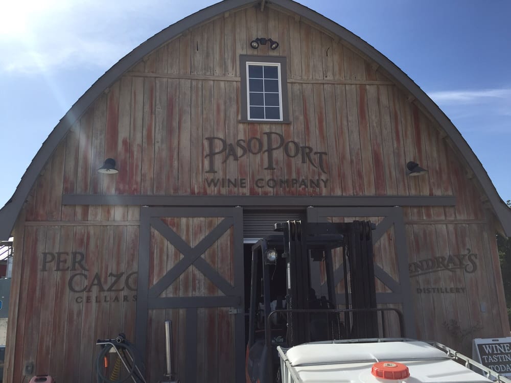 Per Cazo Cellars Logo