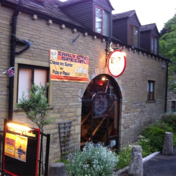 Poppa Piccolinos - Restaurants Near Me - Holmfirth, XWY Poppa Piccolinos - Restaurants Near Me - Holmfirth, XWY