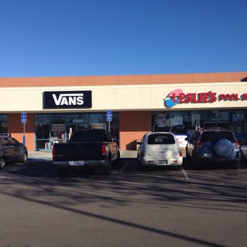 vans outlet lancaster