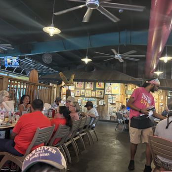 LuLu's Gulf Shores - Dining area - Seafood Near Me - Gulf Shores, Alabama LuLu's Gulf Shores - Dining area - Seafood Near Me - Gulf Shores, Alabama