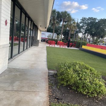 Dave's Hot Chicken - Sitting area - Chicken Shop Near Me - Boynton Beach, Florida Dave's Hot Chicken - Sitting area - Chicken Shop Near Me - Boynton Beach, Florida