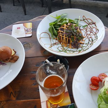 Pour House - Tri-tip sliders, Wedge Salad and Seared Crab Cake - Cocktail Bars Near Me - Oceanside, California
