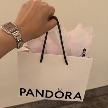 Pandora - Left with 4 solid gold charms :) Super happy! - Jewelry Near Me - Los Angeles, California Pandora - Left with 4 solid gold charms :) Super happy! - Jewelry Near Me - Los Angeles, California