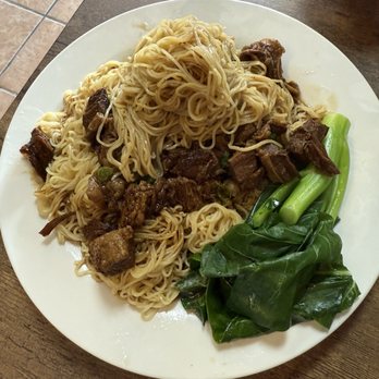 Lee's Kitchen - Braised beef with egg noodles so yummy - Comfort Food Near Me - Bellevue, Washington Lee's Kitchen - Braised beef with egg noodles so yummy - Comfort Food Near Me - Bellevue, Washington