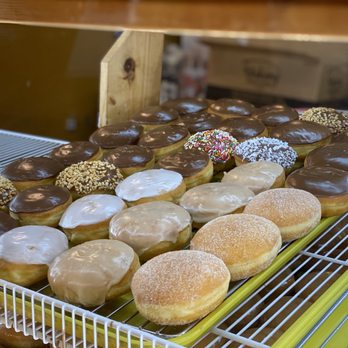Master Doughnut - a variety of doughnuts in a display case - Donuts Near Me - Somerset, Kentucky Master Doughnut - a variety of doughnuts in a display case - Donuts Near Me - Somerset, Kentucky