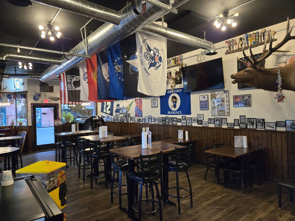 O-Town Mugs and Grubs Logo