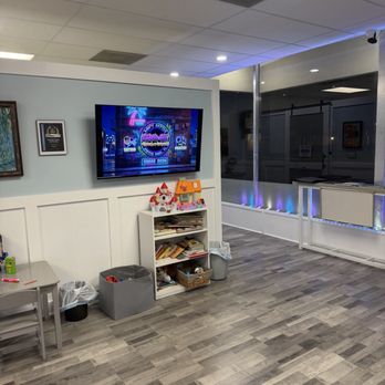 Stand Out Tattoos - Inside waiting area up front - Tattoo Near Me - Winter Park, Florida