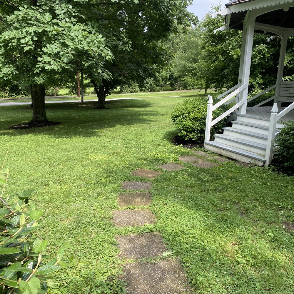 Anchorage Trail - Hiking Near Me - Anchorage, Kentucky