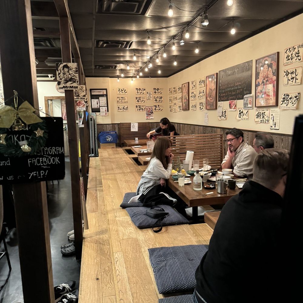 Mr Max - Indoor seating - Sushi Bars Near Me - Irving, Texas
