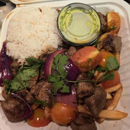 Lomo Saltado plate