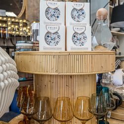 Decor Addict - Refreshments loading!