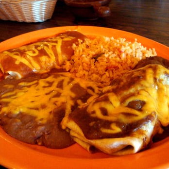 Casa Azteca - chicken (left) and beef (right) burritos - Mexican Near Me - Milpitas, California