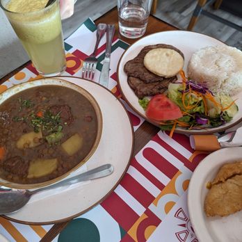 Inca Paisa - Lunch Special, yeah, you get all this - Colombian Near Me - Flushing, New York