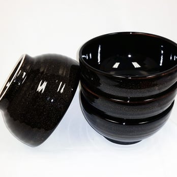 Itadakimasu - Photo cannot do these Japan porcelain bowls justice. Gorgeous!!! - Gift Shops Near Me - Honolulu, Hawaii