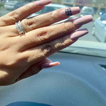 Le's O Nails - Nails by Brian - Nail Salons Near Me - Oxnard, California Le's O Nails - Nails by Brian - Nail Salons Near Me - Oxnard, California