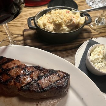 Moe's - New York Strip, Lobster Mac & Cheese - Steakhouses Near Me - San Diego, California Moe's - New York Strip, Lobster Mac & Cheese - Steakhouses Near Me - San Diego, California