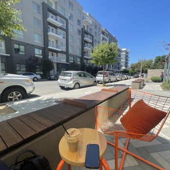 YellowBlueRed - cool seats outside to work or study - Coffee & Tea Near Me - San Fernando Valley, California YellowBlueRed - cool seats outside to work or study - Coffee & Tea Near Me - San Fernando Valley, California
