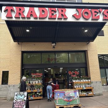 Trader Joe's - Grocery Near Me - Seattle, Washington Trader Joe's - Grocery Near Me - Seattle, Washington
