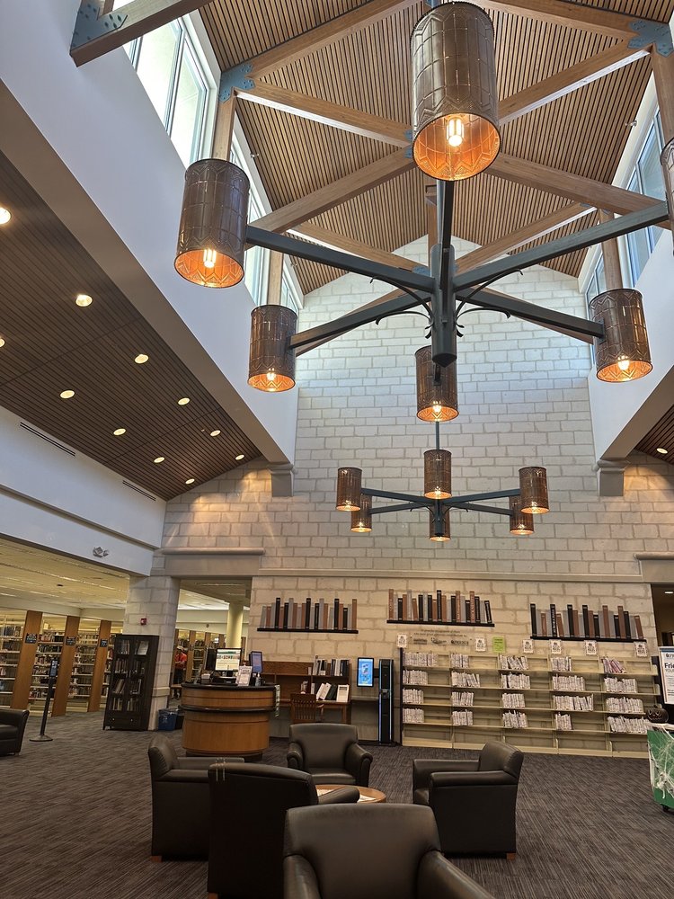 NEW BRAUNFELS PUBLIC LIBRARY Updated October 2025 38 Photos 700 E