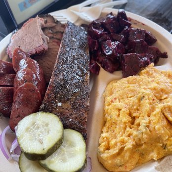 Micklethwait Craft Meats - Platter with beef rib, sausage and brisket - Food Trucks Near Me - Austin, Texas Micklethwait Craft Meats - Platter with beef rib, sausage and brisket - Food Trucks Near Me - Austin, Texas