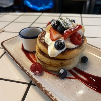 Citizen Café - Blueberry pancakes - Breakfast & Brunch Near Me - Barcelona, B Citizen Café - Blueberry pancakes - Breakfast & Brunch Near Me - Barcelona, B