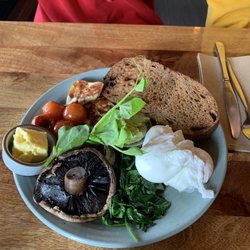 Oceans Narrabeen - 'the vego' w/ extra egg