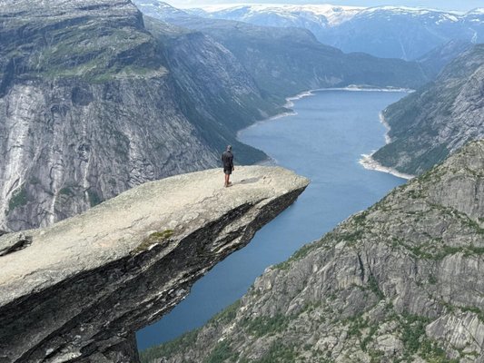 Trolltunga by null