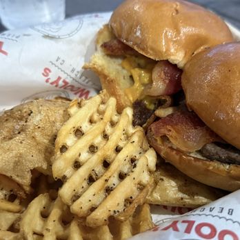 Wooly's - Kids sliders. - Seafood Near Me - Pismo Beach, California Wooly's - Kids sliders. - Seafood Near Me - Pismo Beach, California