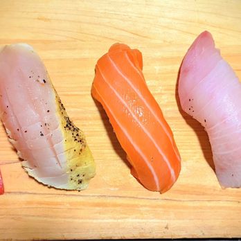 Terra Sushi - A Sushi Lunch Combo: tuna, albacore, salmon, yellowtail, shrimp - Japanese Near Me - Mission Viejo, California