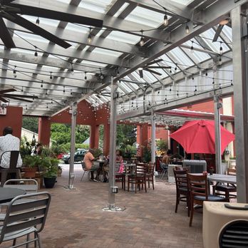Maxine's On Shine - New American Near Me - Orlando, Florida Maxine's On Shine - New American Near Me - Orlando, Florida