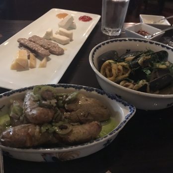 Le Virtu - Cheese plate, mussels and potatoes. The potatoes were our favorite. - Italian Near Me - Philadelphia, Pennsylvania
